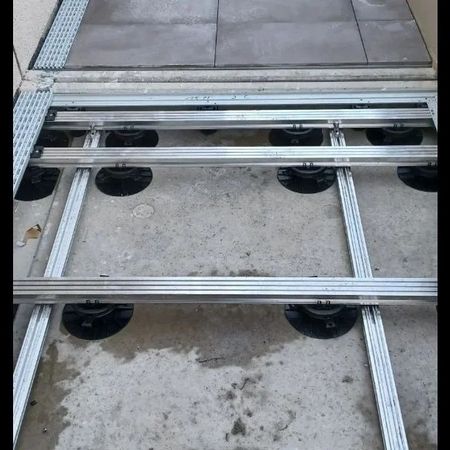 Impressionen - Wohnanlage Steinfliesen