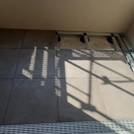 Impressionen - Wohnanlage Steinfliesen