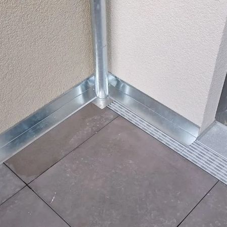 Impressionen - Wohnanlage Steinfliesen