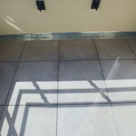 Impressionen - Wohnanlage Steinfliesen