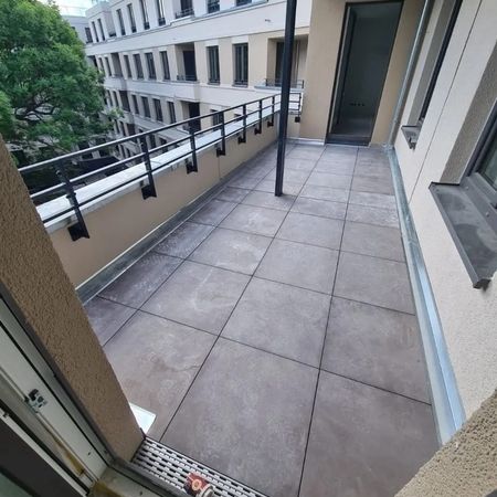 Impressionen - Wohnanlage Steinfliesen